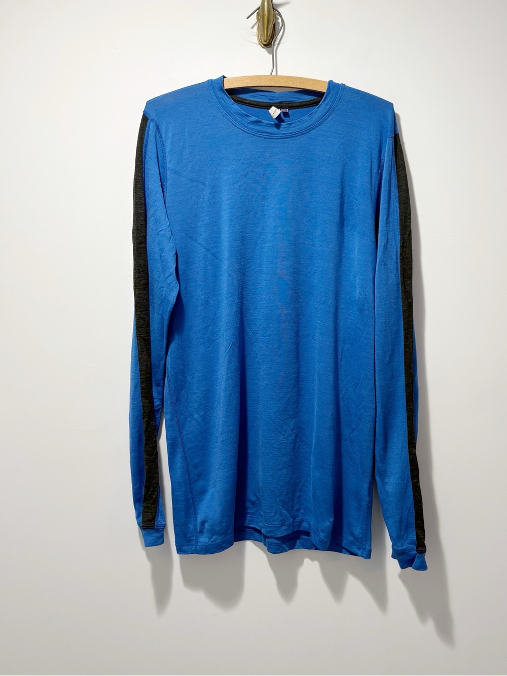 Ibex 100% Merino Wool Long Sleeve Shirt Size Medium Baselayer Top Royal Blue